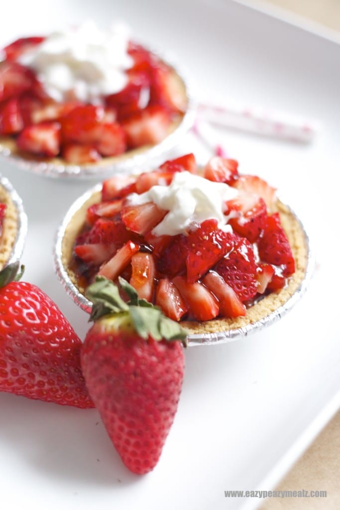 Strawberry Cheesecake Tarts - Easy Peasy Meals