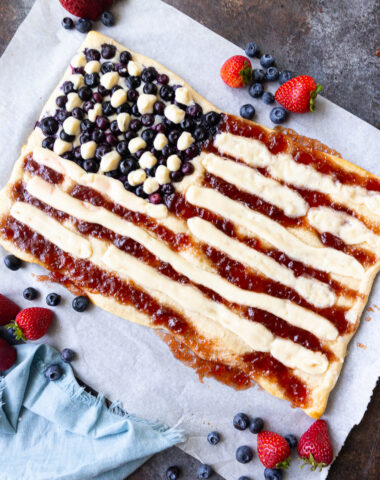 A festive and patriotic breakfast pastry for the 4th of July, so easy to make, and can even be made ahead.