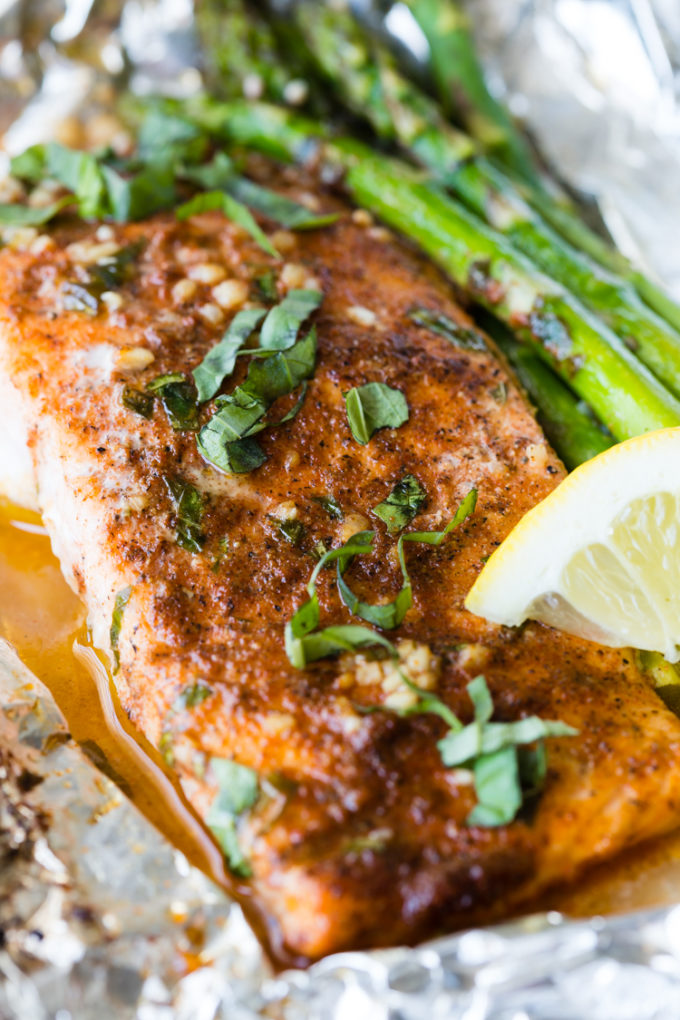 Lemon Butter Salmon and Asparagus Foil Packs - Easy Peasy Meals