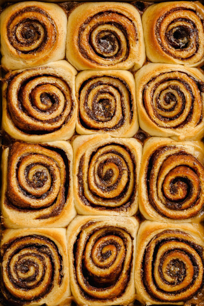 Gooey Cinnamon Rolls - Easy Peasy Meals