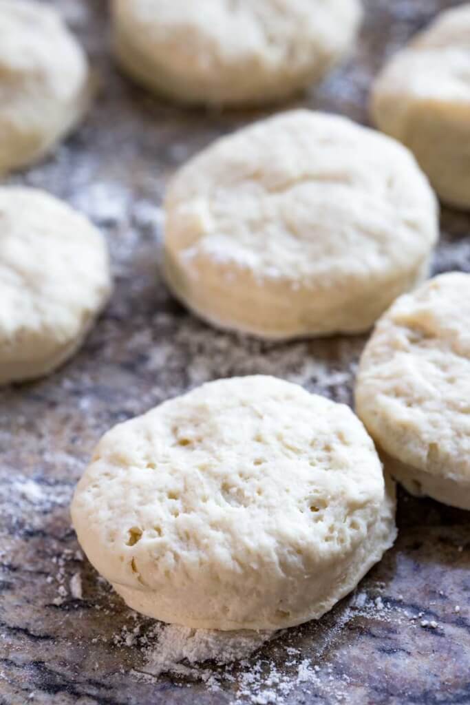 Buttermilk Biscuits, easy biscuits, homemade buttermilk biscuits