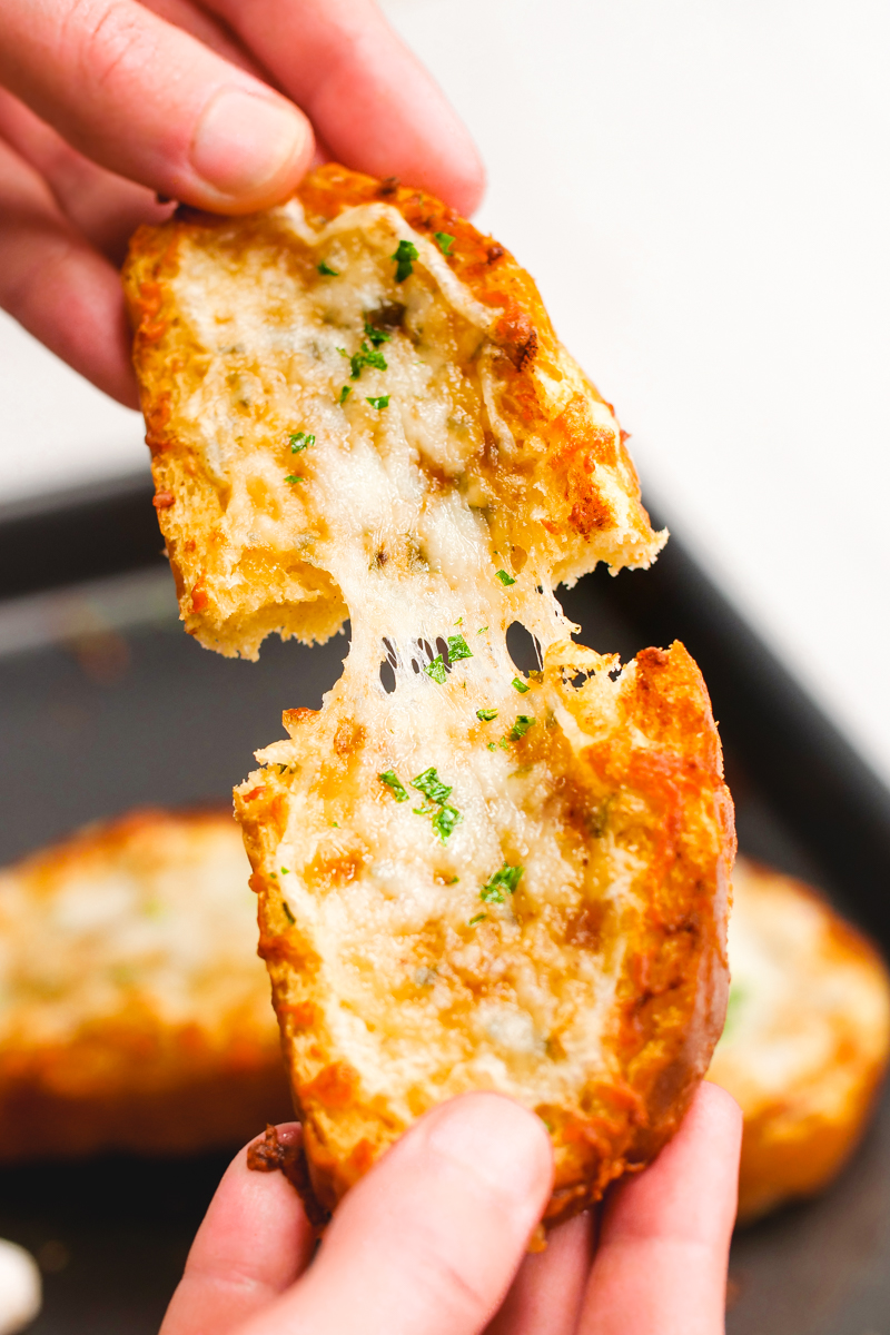 World's Best Cheesy Garlic Bread Recipe - Easy Peasy Meals