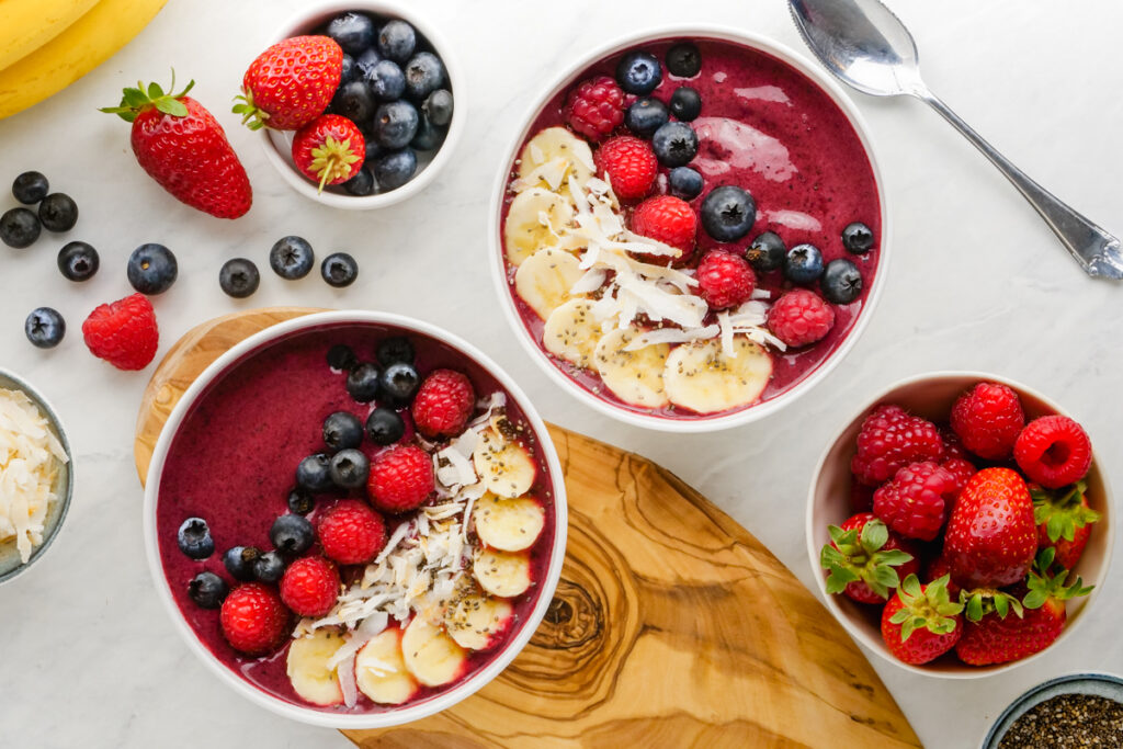 Acai Bowl - Easy Peasy Meals