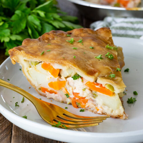Homemade chicken pot pie, a simple recipe that is easy to make and so delicious